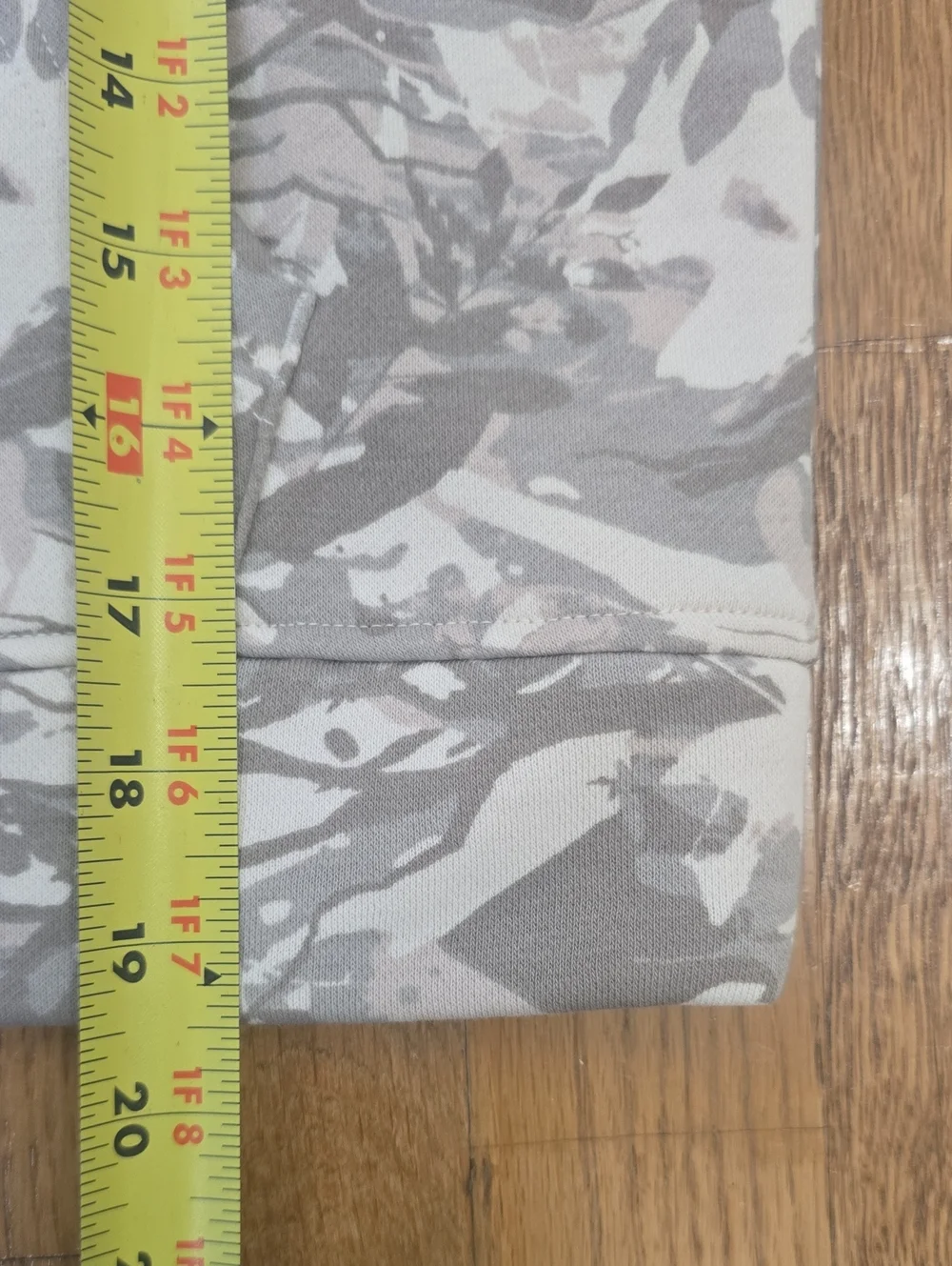 THEREABOUTS BRAND BOY'S TAN CAMO LONG SLEEVES PULLOVER FLEECE HOODIE SIZE XS 6/7